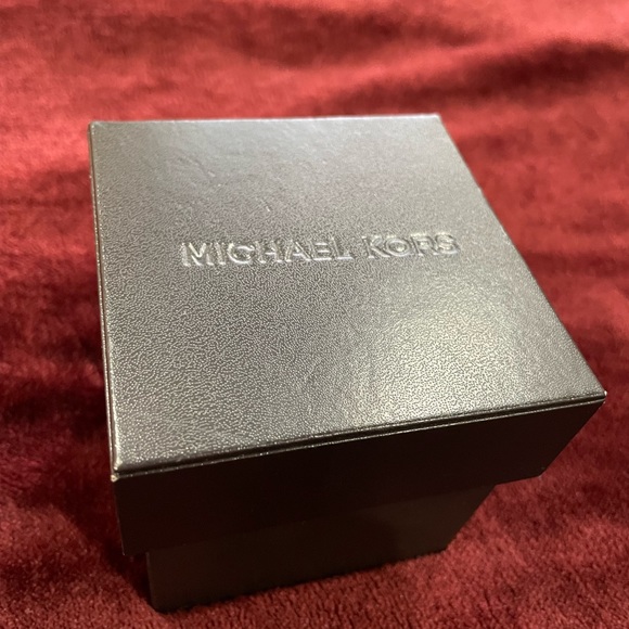 Michael Kors watch - Picture 4 of 5